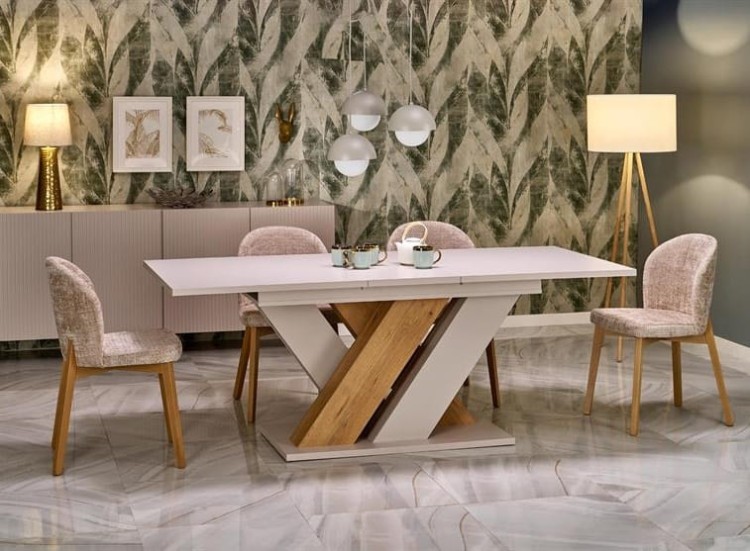 krzesła-ze-stołem-w-nowoczesnej-aranżacji