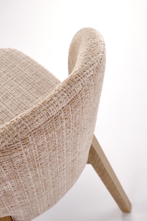 przyjemna-w-dotyku-tapicerka-w-krześle