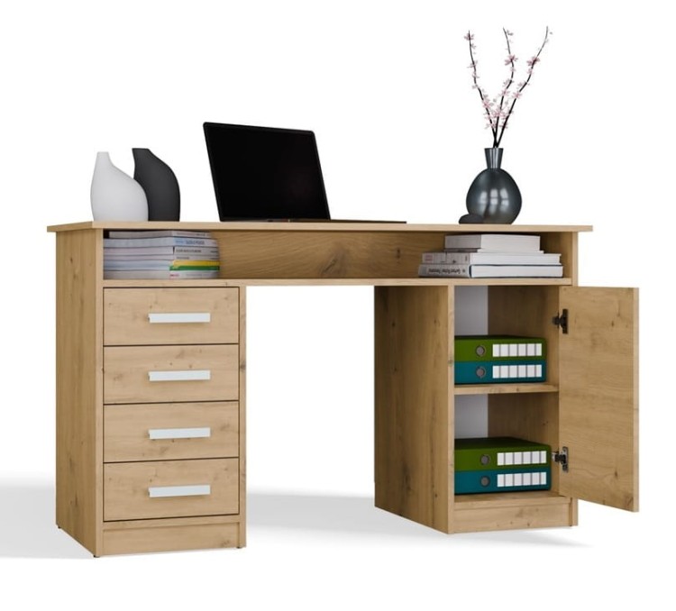 wnętrze-szafki-z-półkami