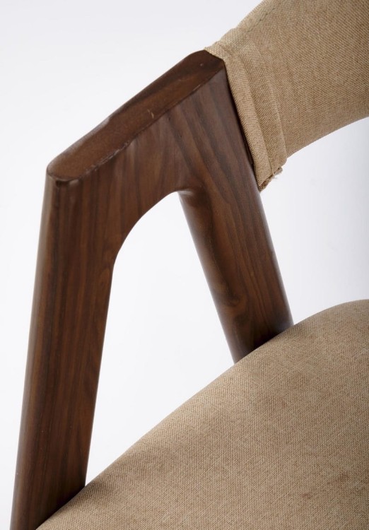 metalowe-nogi-imitujące-drewno