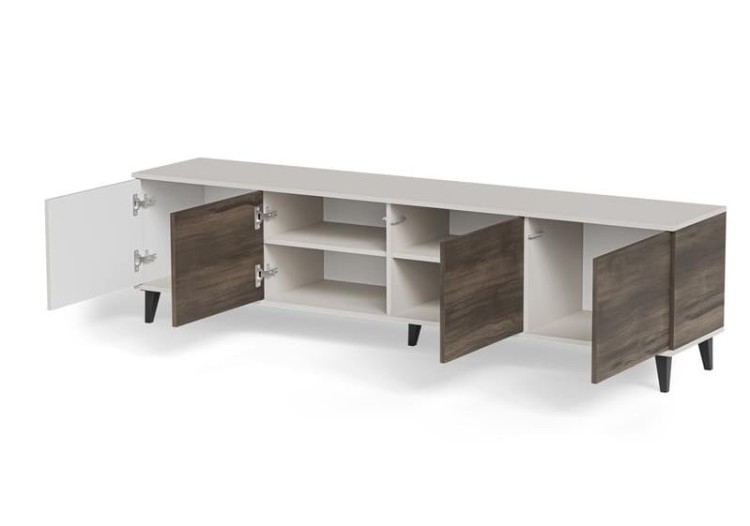 wnętrze-szafki-z-półkam