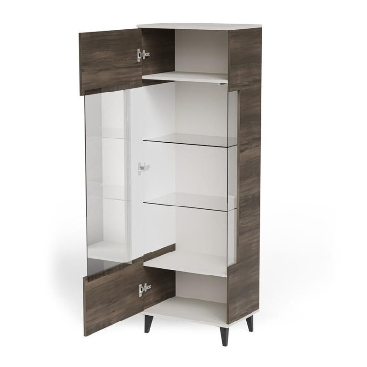 wnętrze-witryny-z-półkami