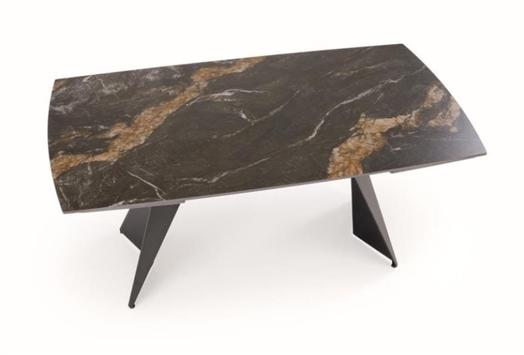 piękny-blat-imitujący-czarny-marmur