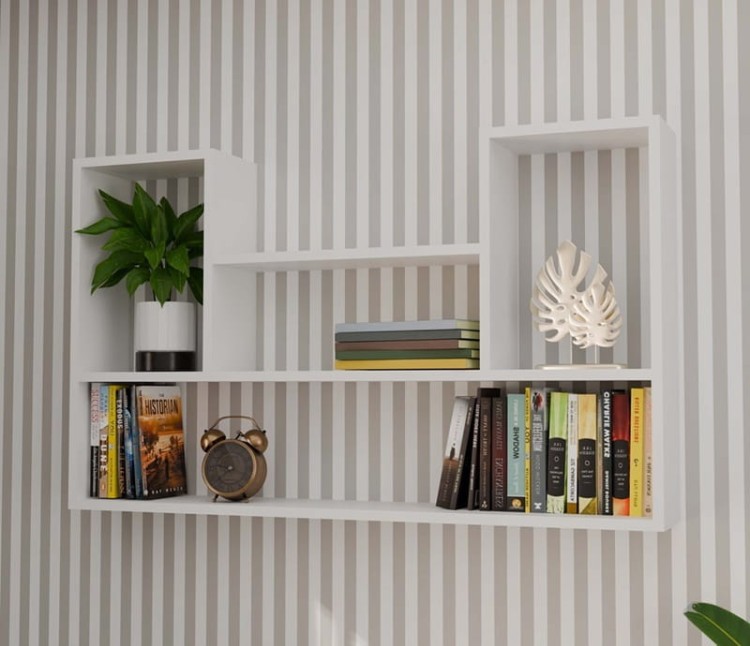 biała-półka-wisząca-z-przegrodami