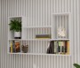 biała-półka-wisząca-z-przegrodami