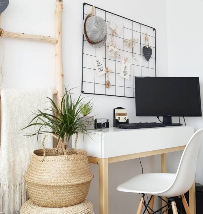 Skandynawska-toaletka-biały-drewno