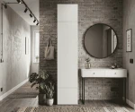 Wysoka biała szafa do przedpokoju 238cm