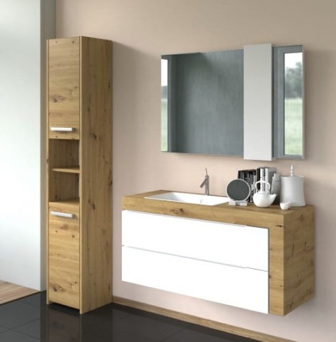 Wąski-regał-łazienkowy-z-drzwiczkami