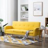 Żółta-sofa-w-stylu-scandi