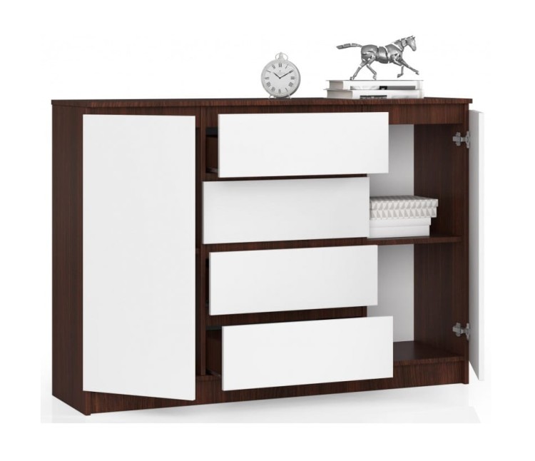 Pojemne-szafki-i-szuflady-w-dużej-komodzie