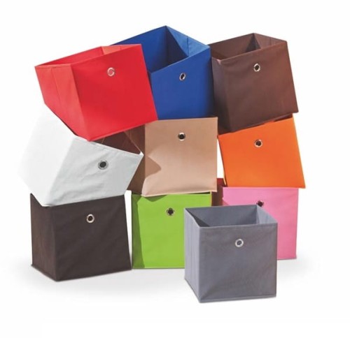 Kolorowe-pojemniki-do-przechowywania