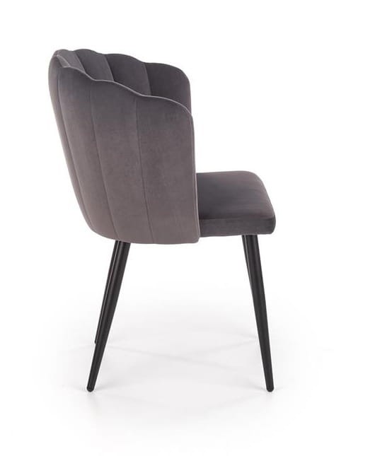 Bok-muszelkowego-krzesła