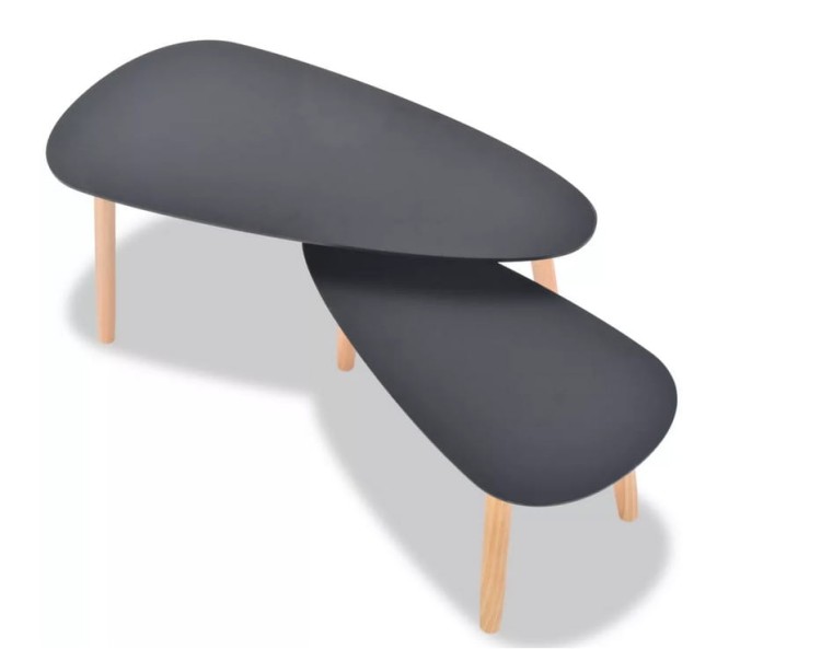 Stoliki-kawowe-z-trójkątnymi-blatami