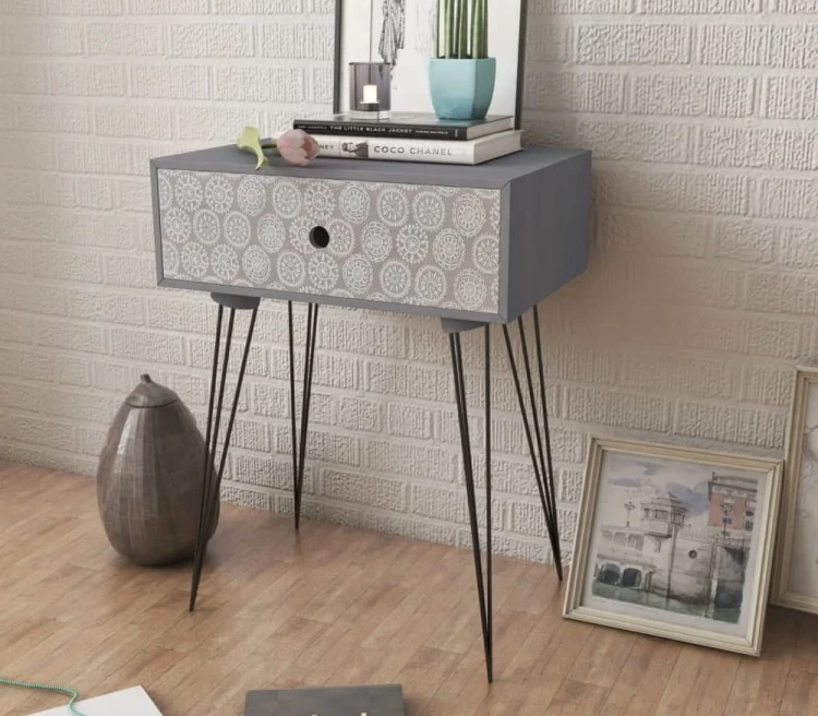 Stolik-kawowy-z-szufladą-nocny