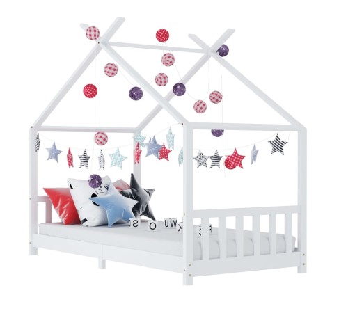 Białe-łóżko-domek-z-barierką