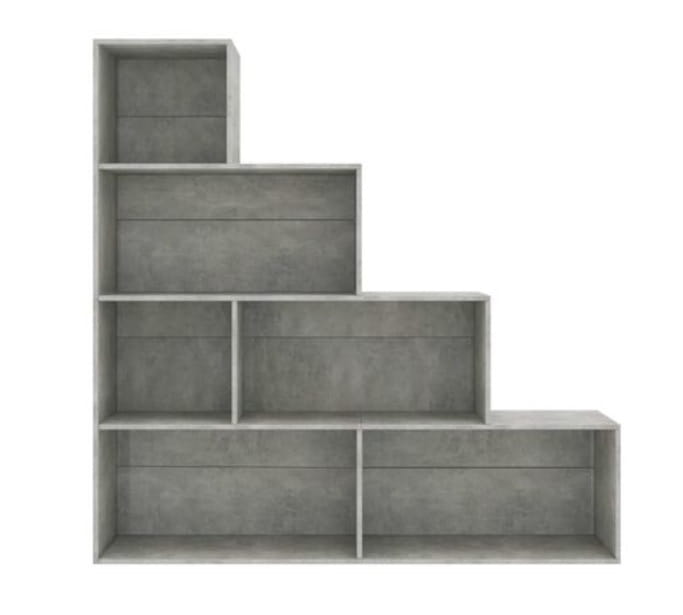 Pojemne-półki-w-regale-schodkowym