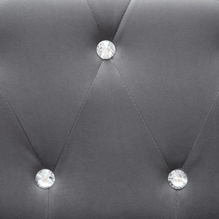 Pikowanie-z-kryształkami-w-sofie