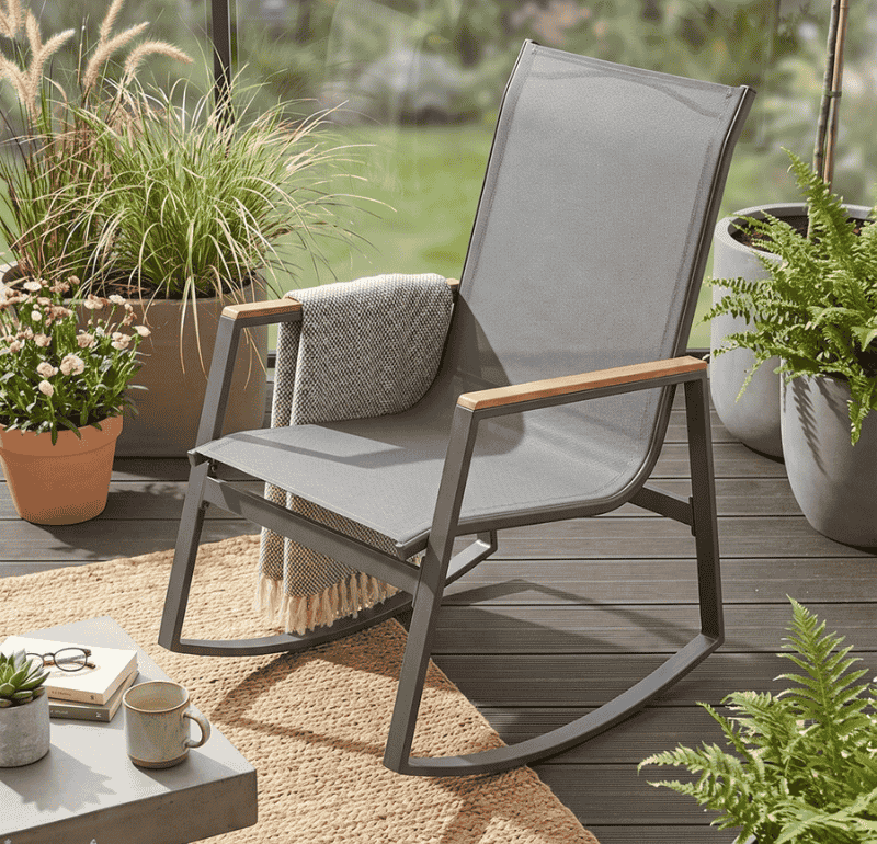 krzesło-ogrodowe-na-biegunach